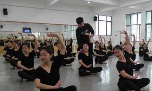 武汉市东西湖职业技术学校学前教育专业